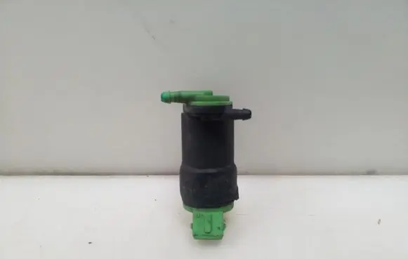 Nissan Terrano Windscreen/windshield washer pump