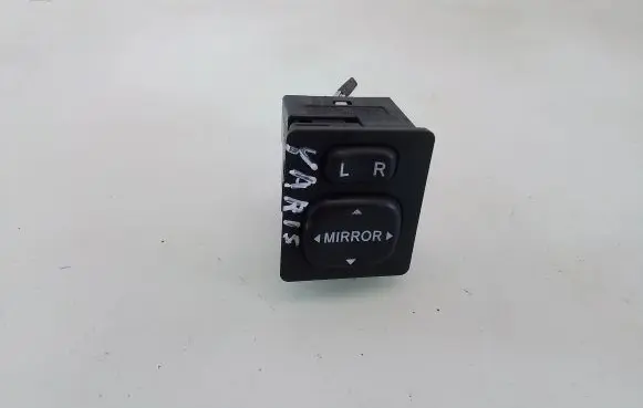 Toyota Yaris Wing mirror switch