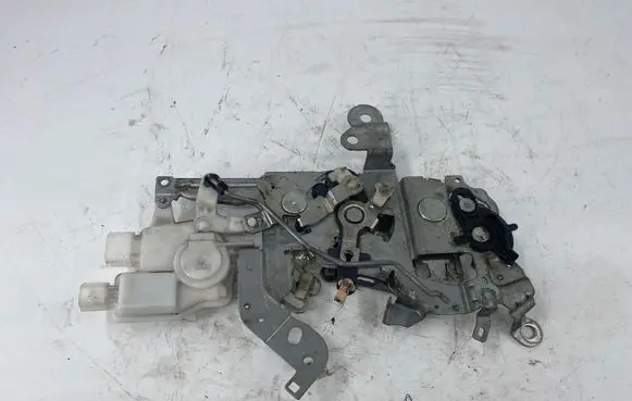 Mazda 5 Rear door lock