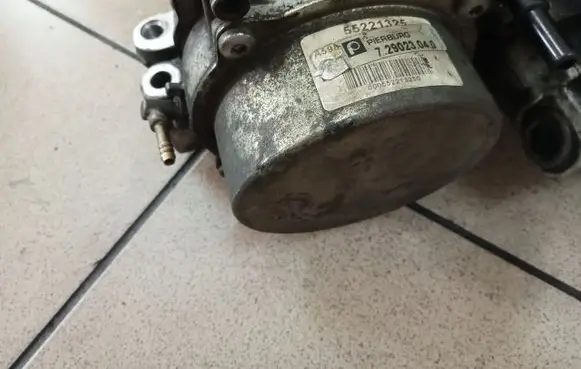Opel Vectra C Vacuum pump Z19DTH
