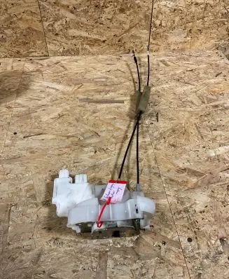 Subaru Legacy Front door lock