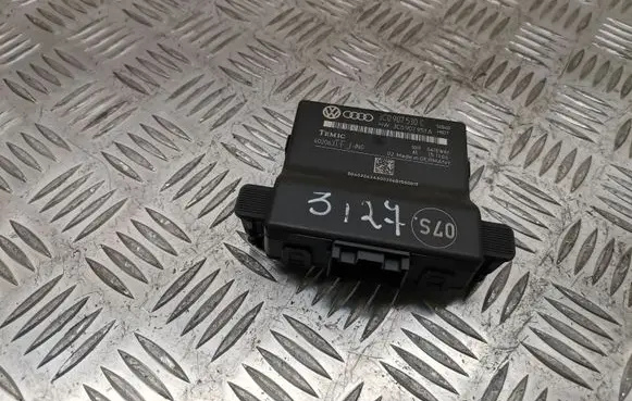 Volkswagen PASSAT B6 Gateway control module 3C0907530C 3C0907951A