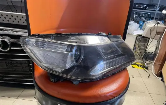 Honda Legend V Headlight/headlamp 080604 P7944R KB2J37