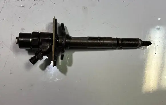 Audi A8 S8 D2 4D Fuel injector 0445110100 057130276G