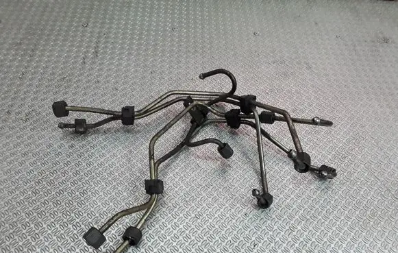 Peugeot 307 Fuel injector supply line/pipe 