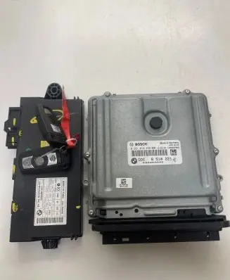 BMW 3 E92 E93 Engine ECU kit and lock set 8510221 030068802 0281016838