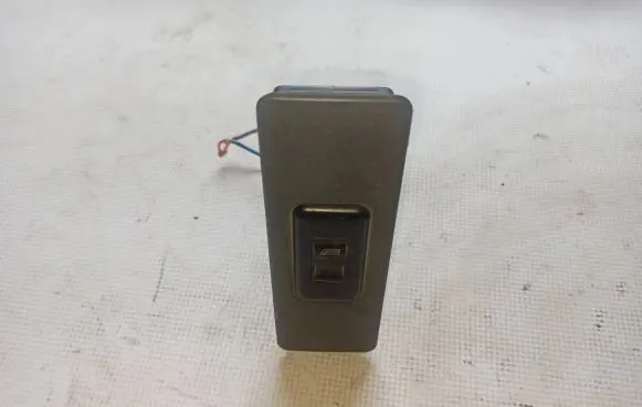 Mercedes-Benz Vito Viano W638 Electric window control switch A6385450246