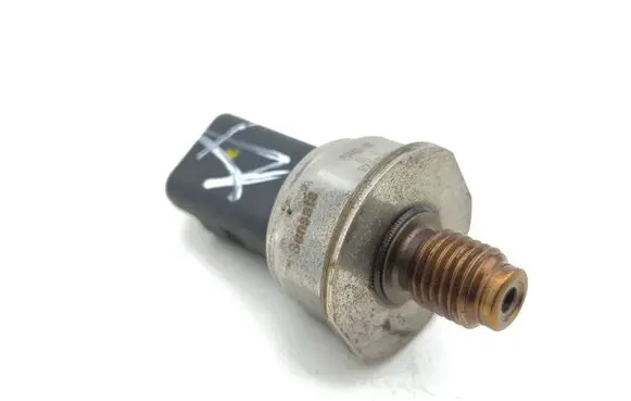 Nissan Qashqai Fuel pressure sensor 85PP6801 1725995950