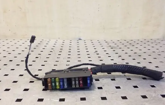 Audi Q7 4L Fuse module 8K0941824