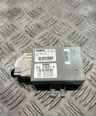 BMW 5 F10 F11 Air suspension control unit module (rear) 6799677