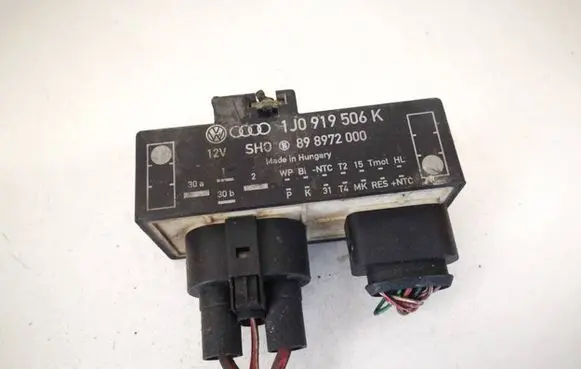 Coolant fan relay