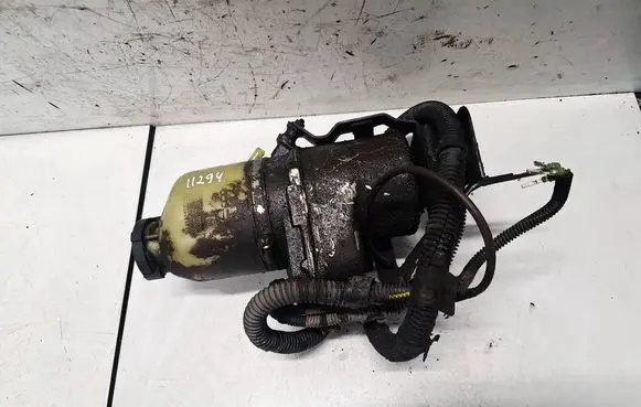 Opel Astra G Power steering pump 