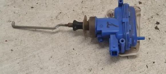 Audi 80 90 B3 Central locking motor 893862123