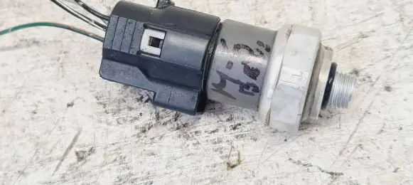 Mazda 5 Air conditioning (A/C) pressure sensor L503B01A06 HFC134A