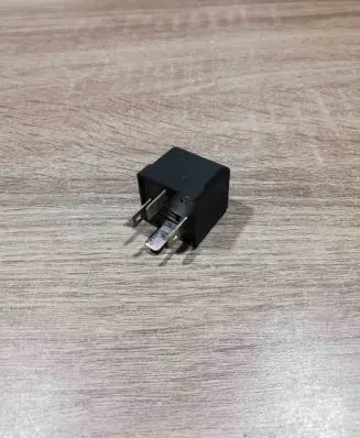 Audi A6 S6 C6 4F Other relay 8k0951253