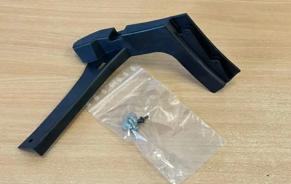 Audi A7 S7 4G Front bumper mounting bracket 4G8807084