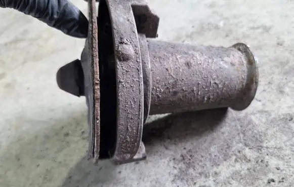 Ford Transit - Tourneo Connect Rear coil spring rubber mount 