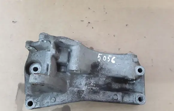 Volkswagen Golf IV Engine mounting bracket 030145169H 030145169