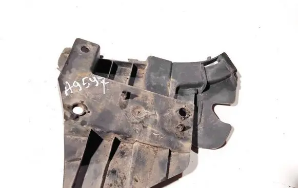 Volvo V70 Front bumper mounting bracket 31265344