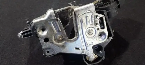 Mercedes-Benz CLK A208 C208 Front door lock