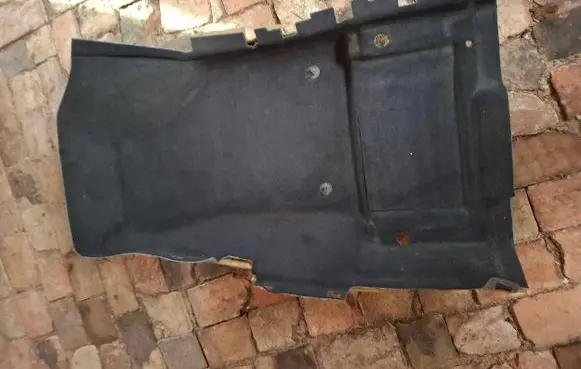 Volkswagen Touran I Front floor carpet liner 0081