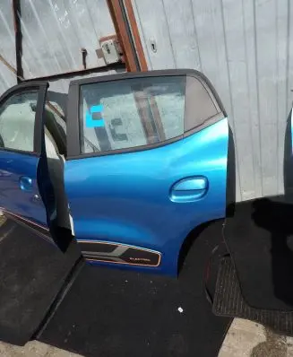 Dacia Spring Rear door