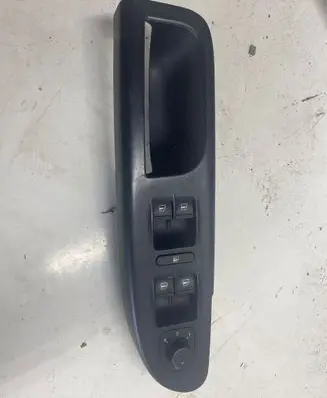 Volkswagen PASSAT B6 Electric window control switch 3C1867171B