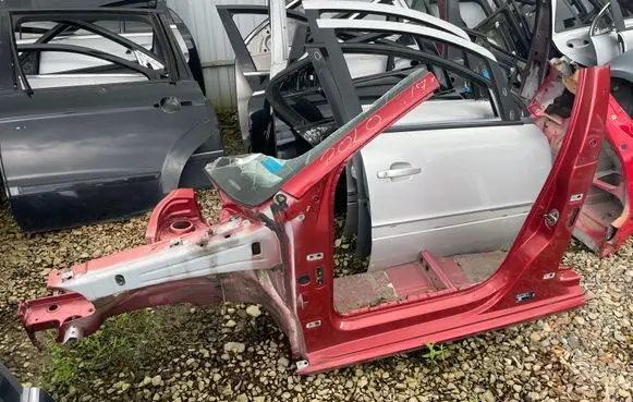 Volkswagen Polo V 6R Front quarter panel 