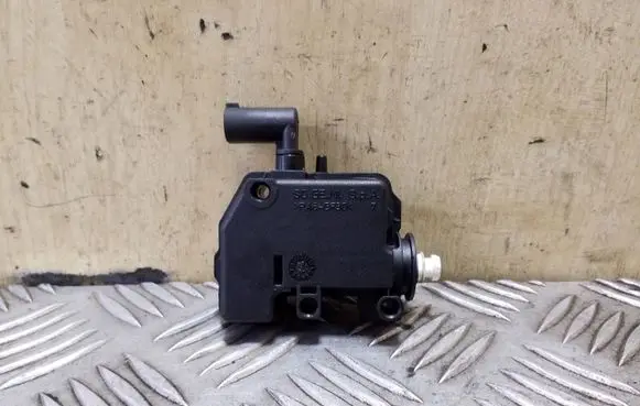Fuel tank cap lock motor