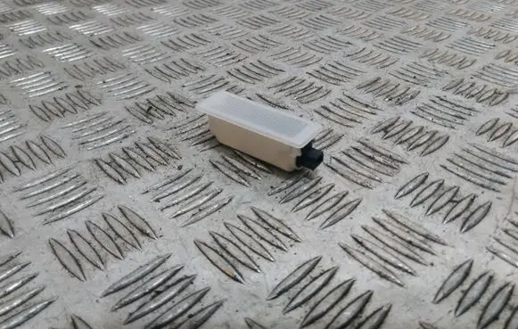 BMW 4 F32 F33 Glove box light 6972605