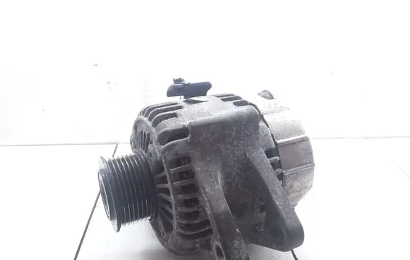KIA Sorento Generator/alternator 373004A300 021319212