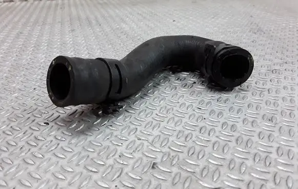 Mercedes-Benz C W203 Engine coolant pipe/hose