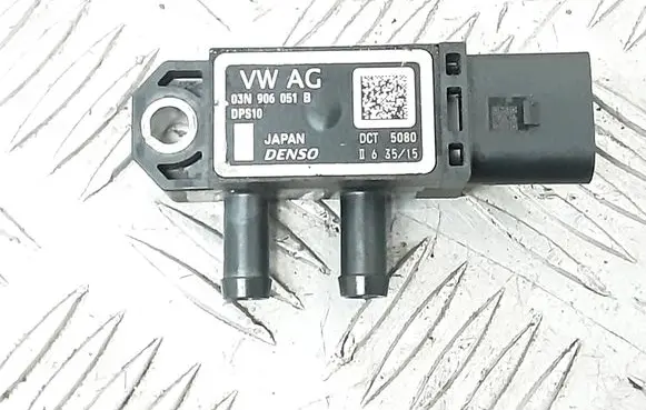 Volkswagen Golf VII Exhaust gas pressure sensor 03N906051B