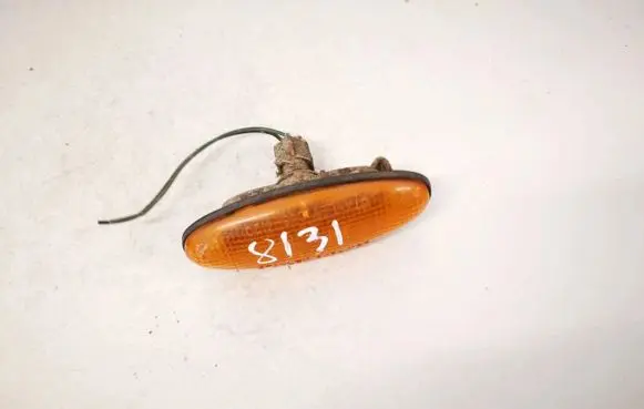 Mazda Premacy Front fender indicator light 0464120 046-4120
