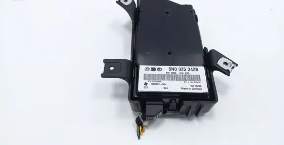 Volkswagen PASSAT CC Head unit multimedia control 5N0035342B
