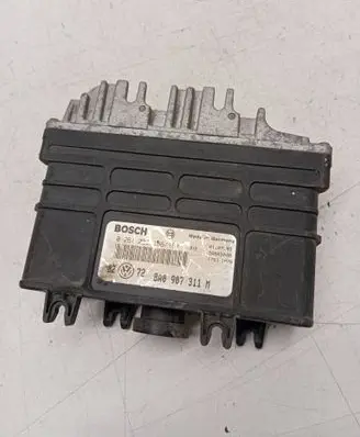 Volkswagen Golf III Engine control unit/module 8A0907311M 0261203186 26SA3009