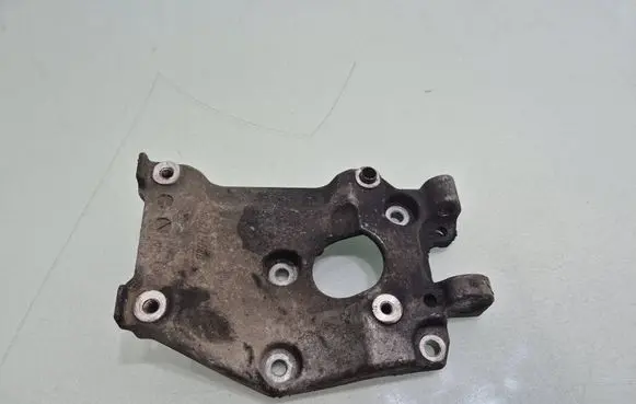 Ford Fiesta A/C compressor mount bracket 9646719580