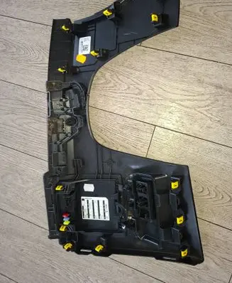Renault Captur II Dashboard lower bottom trim panel 689210389R