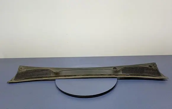 Renault Clio V Wiper trim 668114189R