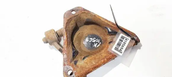 Volkswagen II LT Sway bar bush bracket, front 