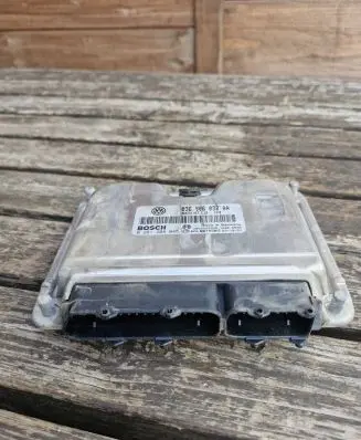 Volkswagen Golf V Engine control unit/module 036906032AA 1039S03835 0261208045