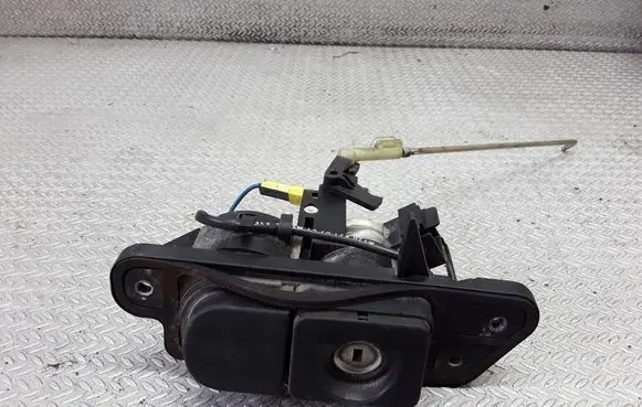 Mercedes-Benz S W220 Tailgate/trunk/boot exterior handle