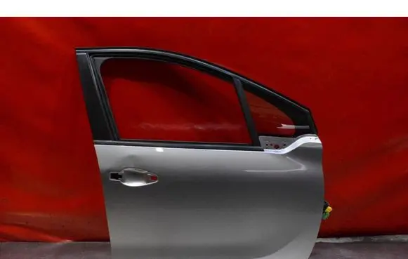 Peugeot 208 I Front door