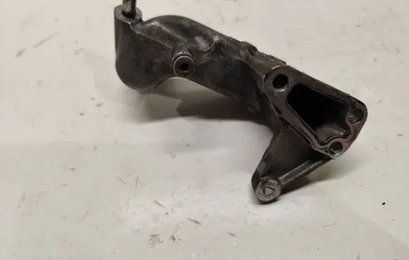 Volkswagen Touareg I other engine part 070121133C MWK1200