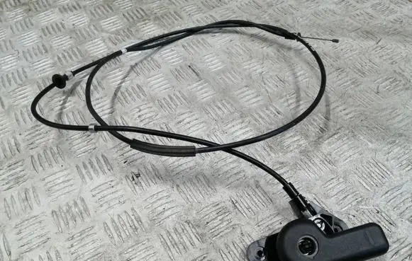 Ford Focus Engine bonnet/hood lock release cable 