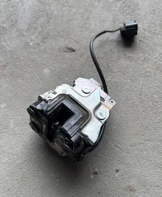 Nissan NV400 Rear door lock 8200661170