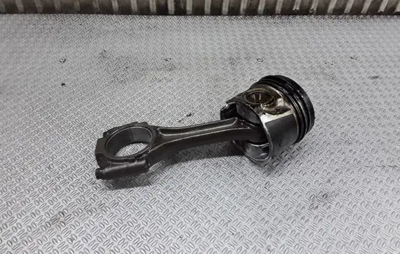 Volkswagen Touran I Piston with connecting rod