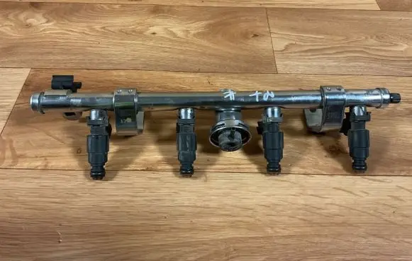 Mini One - Cooper R50 - 53 Fuel main line pipe 04891337AB