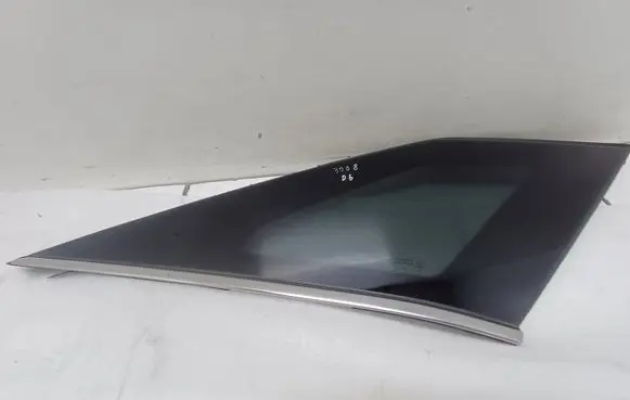 Peugeot 3008 II Rear side window