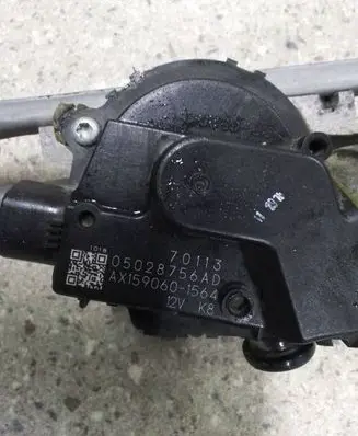 Dodge Challenger Wiper motor 05028756AA